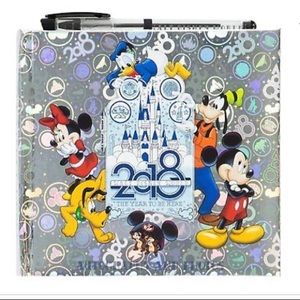Walt Disney World 2018 Autograph book